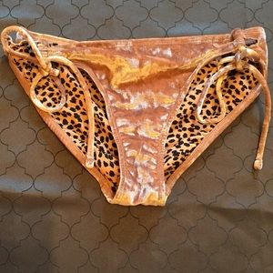 Velvet Bikini Bottom Size M